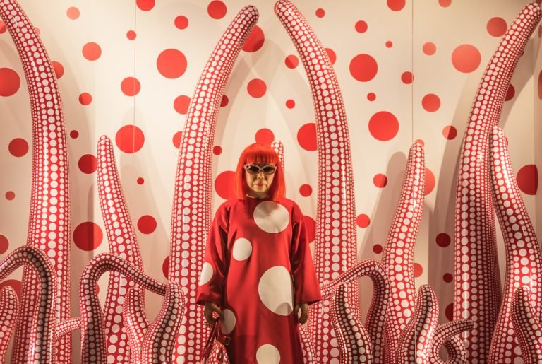 Veuve Clicquot Un Tributo Vibrante A Yayoi Kusama Y Un Mensaje De