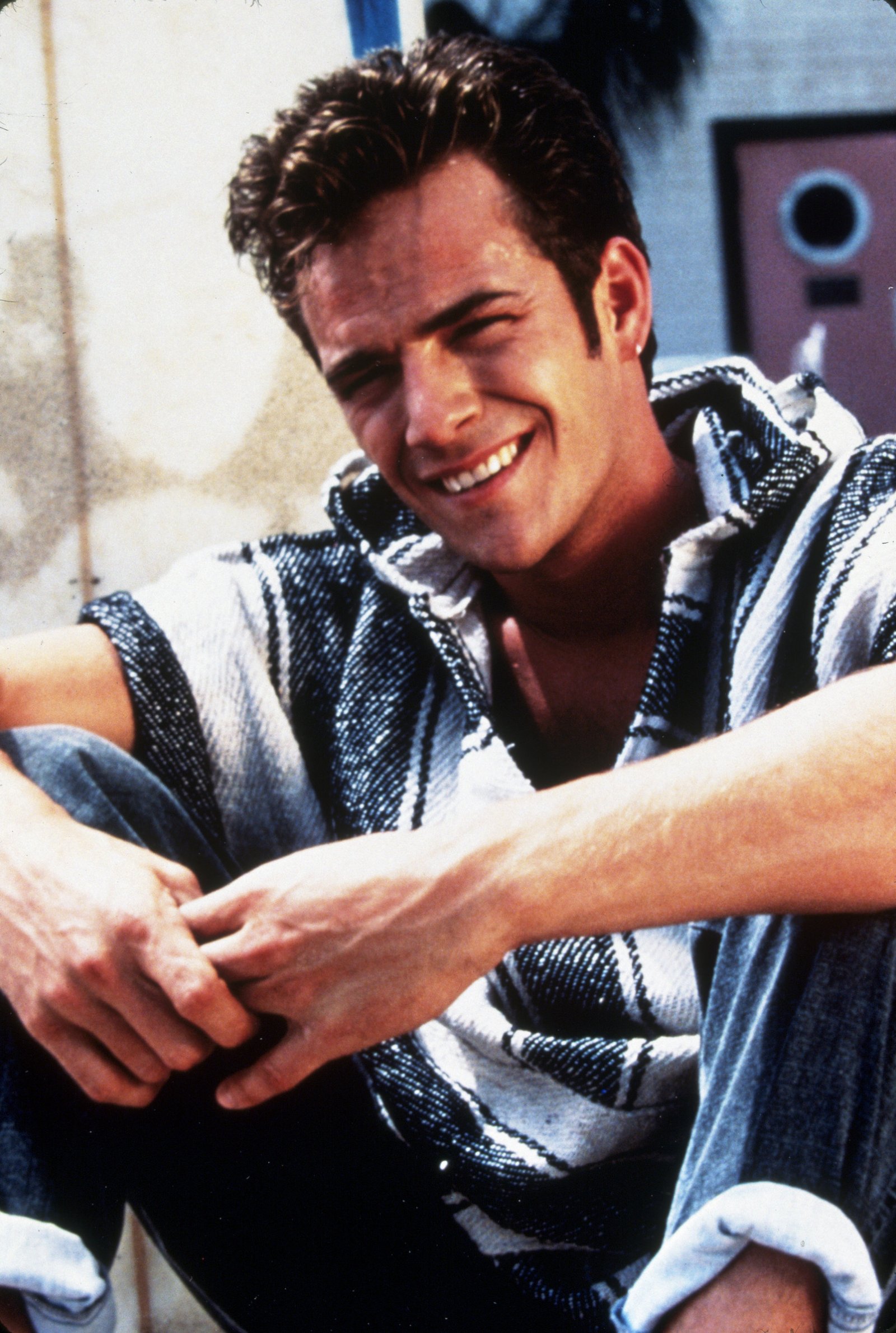 Luke Perry como Dylan McKey en los 90's. Imagen vía Grazia.it.