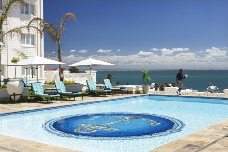 boardwalk-hotel-and-spa-pool-3