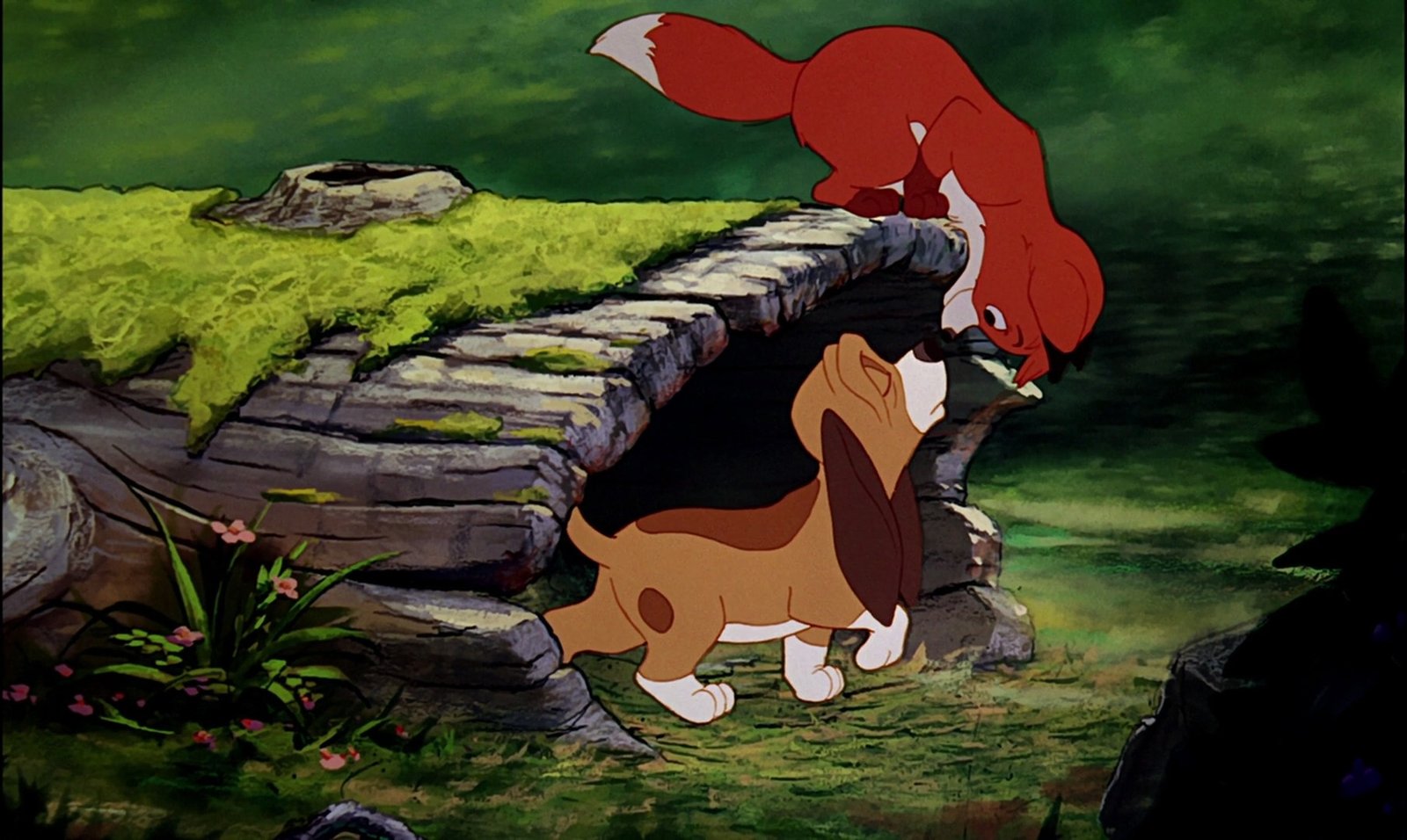 El zorro y el sabueso (1981)