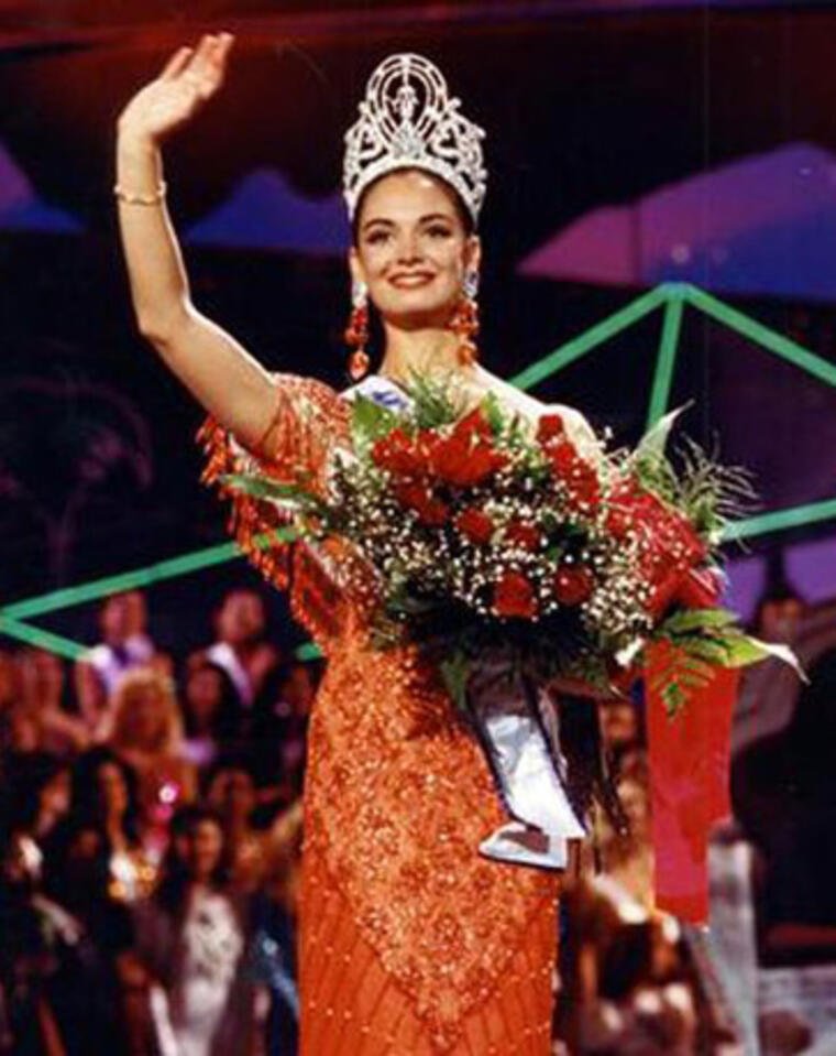 Lupita Jones 1991 Miss Universo. Foto de Telemundo