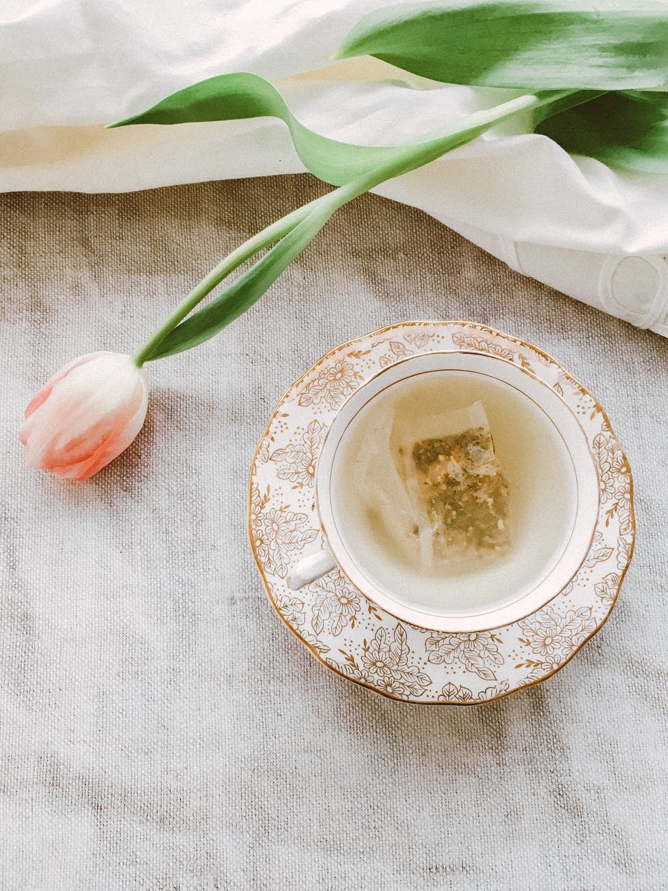 Hora del te para la Reina Isabel. Foto de Isa en Pexels 