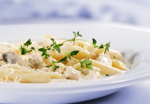 Pasta con salsa de champinones