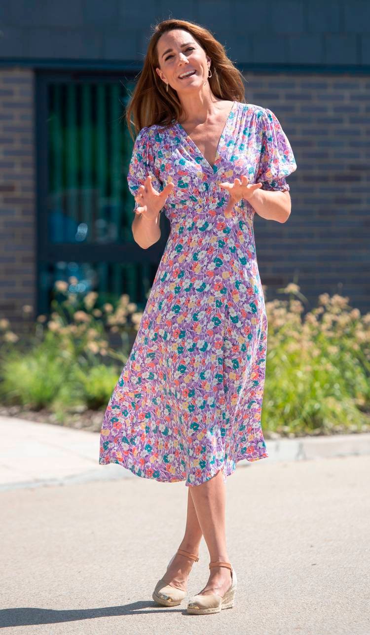 Kate Middleton derrochando sencillez en alpargatas. Foto de Whowhatwear