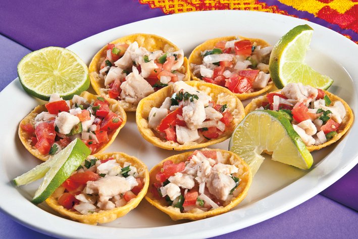 Ceviche pescado en cazuelitas de maiz