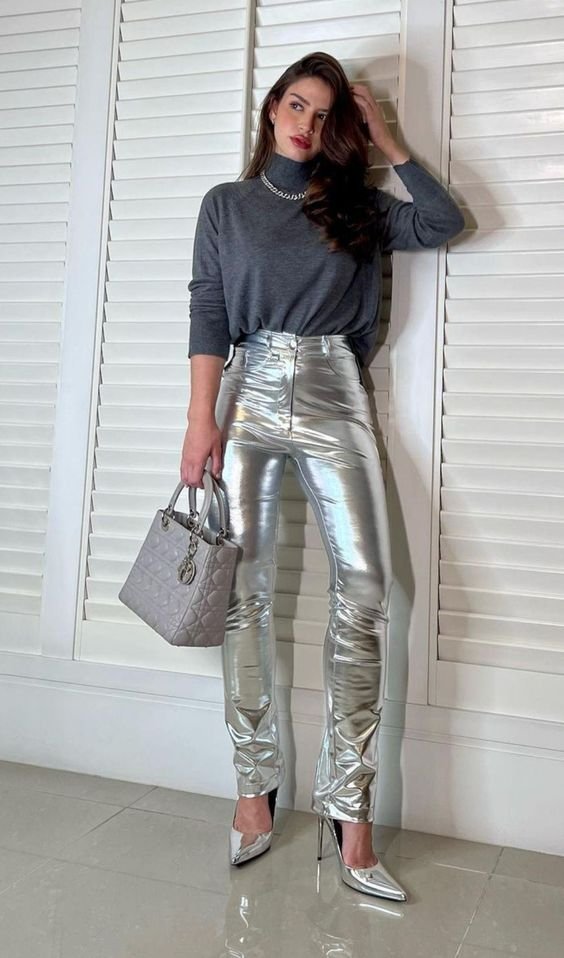 10 IDEAS DE OUTFITS CON PANTALON METALIZADO