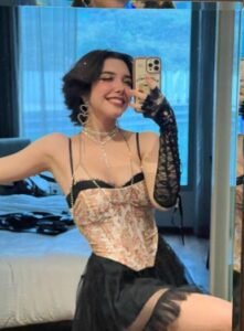 Beth Cast ¡desmenucemos su estilo! | Revista KENA México