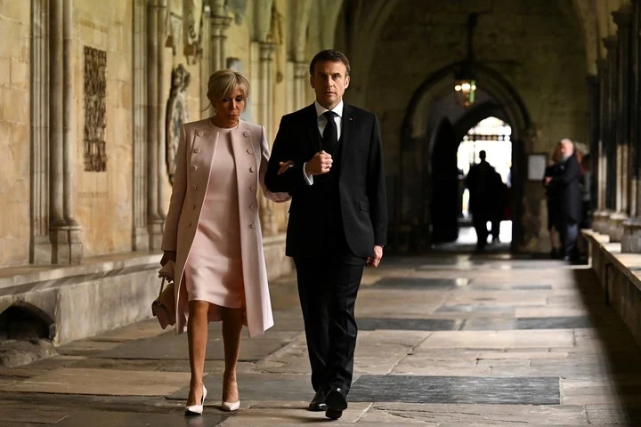 El presidente francés Emmanuel Macron y la esposa del presidente francés Brigitte Macron. Pura Realeza