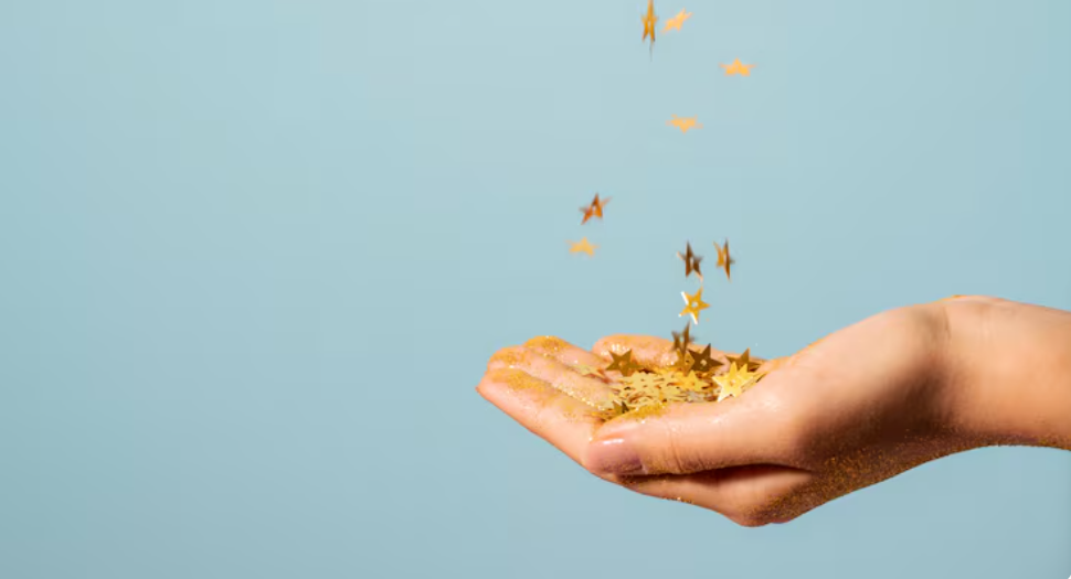 Atraer dinero en 30 días, aprende hacerlo con la mente. Freepik