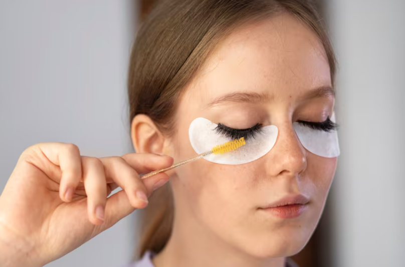 ¿Sabes cómo maquillar pestañas? Kena te lo contamos todo 