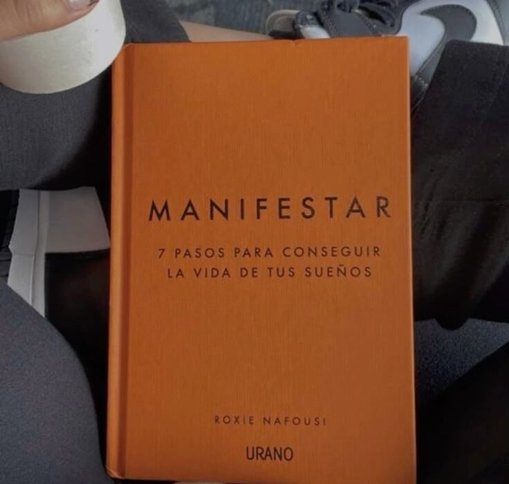 Manifestar Roxie Nafousi. Pinterest