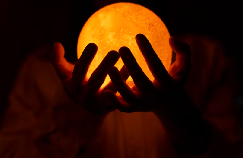 Manifestación con la luna