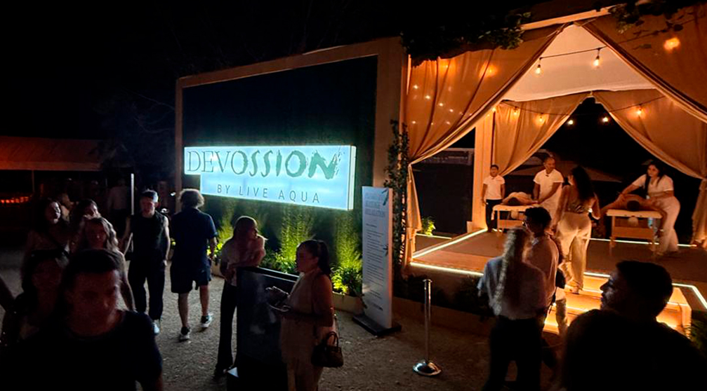 Devossion By Live Aqua