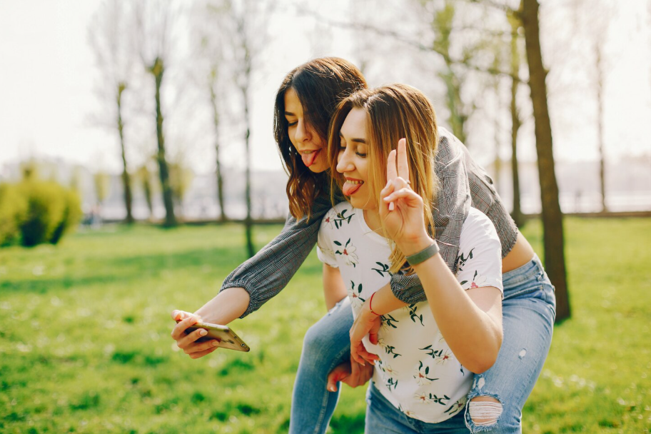 ¿No sabes qué hacer en San Valentín sin pareja? Llama a tu mejor amiga