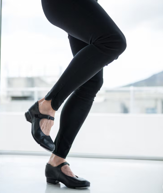 Zapatos adecuados para un momento divertido y movido, ¡es necesario! 