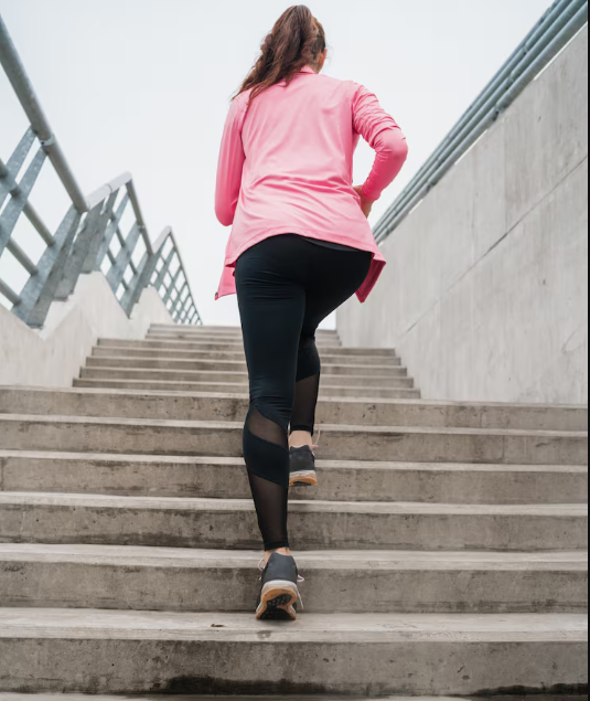 Sube escaleras y quema grasa. Perder peso de forma natural