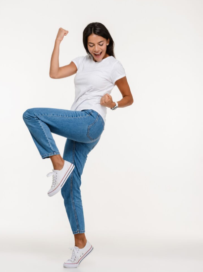 Beneficios de caminar diariamente, siéntete regia 