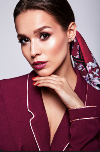 Bienestar femenino y rutina de belleza en tendencia para cerrar el mes