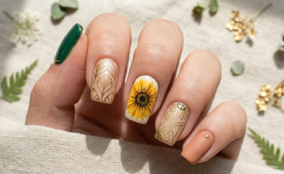 Uñas con girasoles