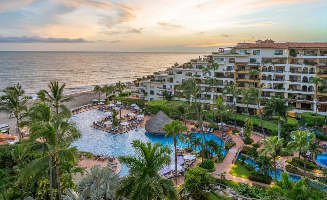 puerto-vallarta-velas-hotel-resort