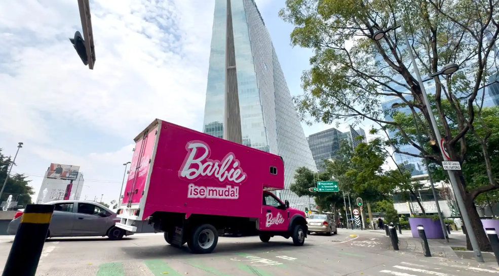 Barbie se muda