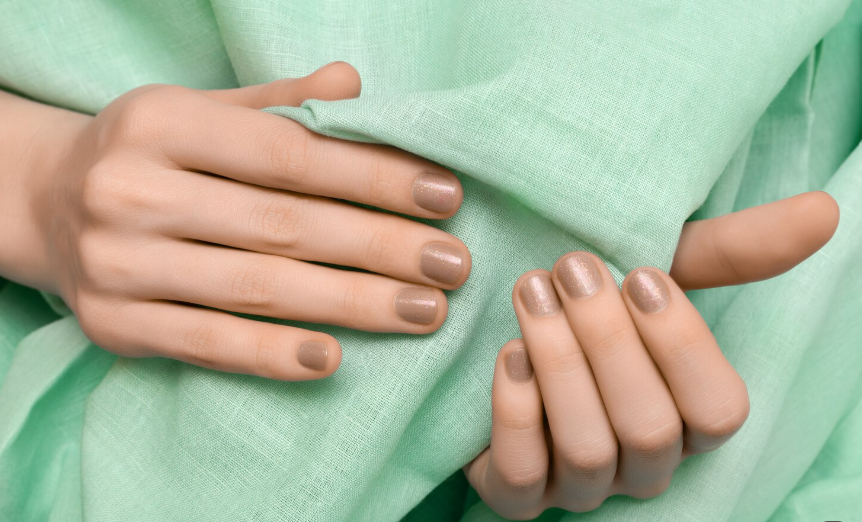 Manicura acabado natural